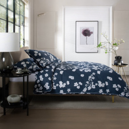 The Lyndon Company Petite Fleure Double White and Navy Duvet Set - Wilko - thumbnail 3