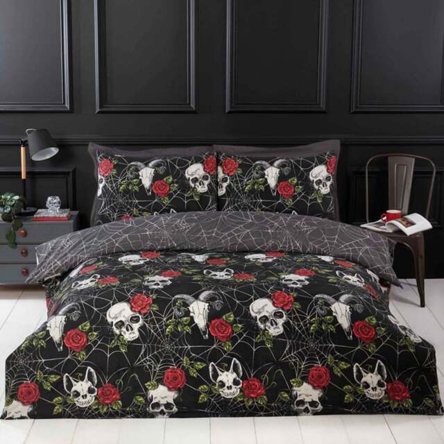 Rapport Home Skulls and Roses Double Multicolour Microfibre Duvet Set - Wilko - image 1