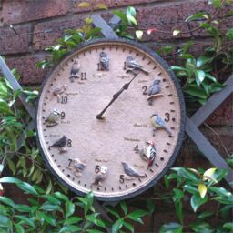 St Helens Garden Birds Round Garden Clock 30cm - Wilko - thumbnail 4