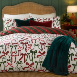 Furn Double Nathalie Festive Bows Printed Reversible Duvet Set - Red - Wilko - thumbnail 5