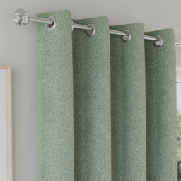 Enhanced Living Austin Green Thermal Blackout Eyelet Curtains 168 x 183cm - Wilko - thumbnail 3