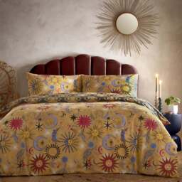furn. Ethereal Double Star Gold Rust Reversible Duvet Set - Wilko