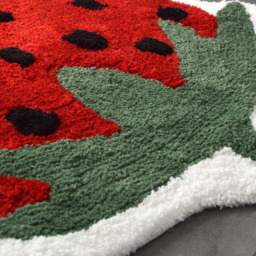 Mooky Mats Strawberry Shaped Non Slip Bath Mat 60 x 80cm - Size: 60 x 80 x 1cm - Red - Wilko - thumbnail 4