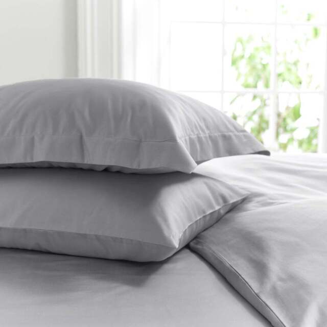 TLC Oxford Platinum 400TC Pillowcase Single Pack - Size: 50 x 75cm - Silver - The Lyndon Company - Wilko - image 1