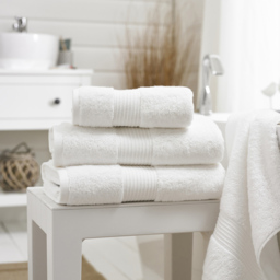 Deyongs Bliss Pima White Bath Towel - Size: 70 x 127cm - Wilko - thumbnail 3