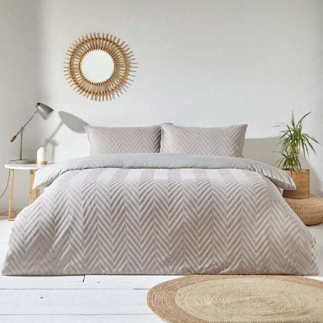 Yard Chevron Single Stone Duvet Set - Grey - Yard Living - Wilko