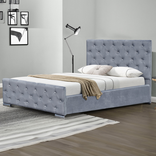 4ft6 Fabric Diamante Chesterfield Bedframe in Grey - Size: Double - Wilko - image 1