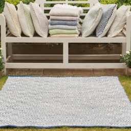 Hug Rug Navy Woven Diamond Rug 160 x 230cm - Blue - Wilko - thumbnail 4