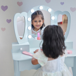 Teamson Kids Light Blue Heart Glow Play Vanity Set - Size: 100.1 x 33.1 x 65.1cm - Wilko - thumbnail 6