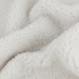 Yard Olann Ecru Shearling Fleece Throw - Size: 180 x 130 x 1cm - White - Wilko - thumbnail 5