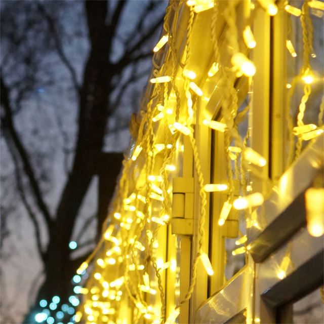 Eagle Connect 300 Warm White LED White Icicle Light 12m - Size: 51 x 50 x 36cm - Wilko - image 1