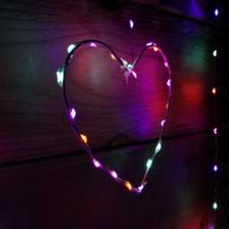Premier 303 Rainbow LED Static Heart Silver Pin Cable Curtain Light 1.2 x 1.2m - Size: 120 x 120 x 120cm - Multi Coloured - Samuel Alexander - Wilko - thumbnail 4
