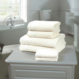 Rapport Home Chatsworth Super Soft 600gsm Combed Cotton White Face Towel - Size: 0.1 x 30 x 30cm - Wilko - thumbnail 3
