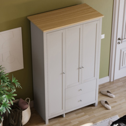 Vida Designs Arlington 3 Door 2 Drawer Grey Wardrobe - Size: 3 Door, 2 Drawer - Wilko - thumbnail 7