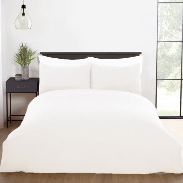 Chevron Pinsonic Duvet Cover and Pillowcase Set - White/Double - My Home - Wilko