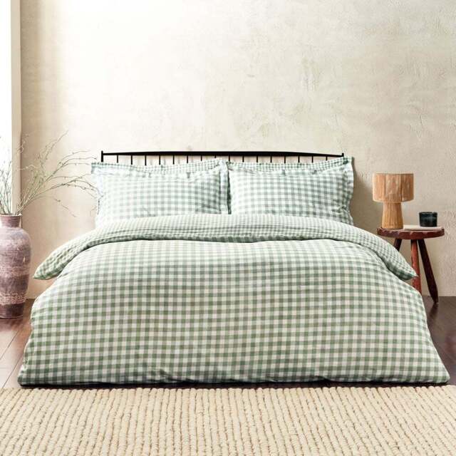 Yard Barton Single Forest Check Printed 144 Thread Count Duvet Cover and Pillowcase Set - Green - Wilko - image 1