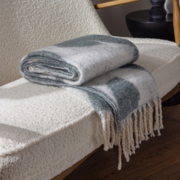 Hoem Meta Dusk Jacquard Tasselled Throw 130 x 180cm - Size: 180 x 130cm - Black - Wilko - thumbnail 3