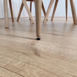 Kosy Koala 4 Seater Plastic Dining Set Wood Effect and Cream - Portland - Wilko - thumbnail 5