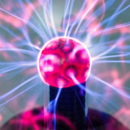 Global Gizmos Interactive Plasma Ball 5 inch - Size: 20 x 15.3 x 13cm - Multi - Wilko - thumbnail 4