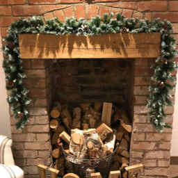 Samuel Alexander Snow Tip Christmas Pine Garland with White Berries and Cones 270cm - Size: 9ft - Green - Premier Decorations Ltd - Wilko - thumbnail 3