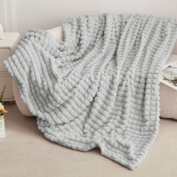 Groundlevel Extra Large Grey Box Super Soft Luxury Faux Fur Throw - Size: 232 x 200 x 232cm - Wilko - thumbnail 3