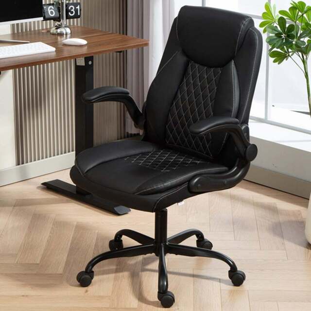 HOMCOM Black PU Leather Desk Chair with Cushion - Size: 110 x 65 x 67cm - Wilko - image 1