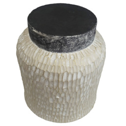 Leaf Brushed Gold Stone Effect Composite Planter 32 x 29cm - Size: 32 x 29 x 29cm - White - Wilko - thumbnail 6