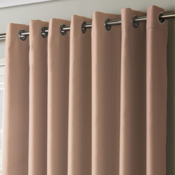 Alan Symonds Essential Pink Plain Ring Top Eyelet Curtains 167 x 137cm - Size: W 167 x D 137cm - Wilko - thumbnail 4