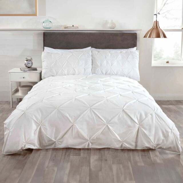 Rapport Home Balmoral Single Cream Duvet Set - Wilko - image 1