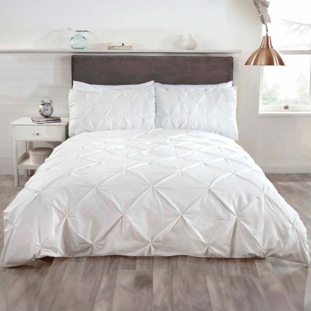 Rapport Home Balmoral Super King Cream Duvet Set - Wilko - image 1