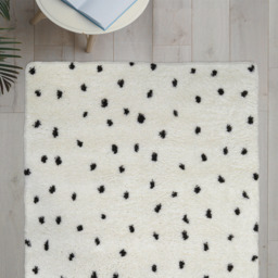 Homemaker Monochrome Snug Spotty Shaggy Rug 160 x 230cm - White - Wilko - thumbnail 3