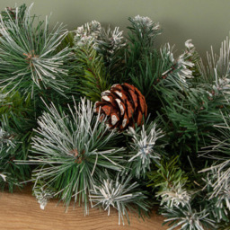 Samuel Alexander Frosted Glacier Christmas Swag with Pinecones 90cm - Size: 20 x 90 x 20cm - Green - Wilko - thumbnail 5
