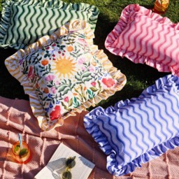 Furn Summer Solstice Green Wiggly Stripe Cushion 30 x 50cm - Wilko - thumbnail 6