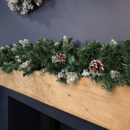 Samuel Alexander Snow Tipped Christmas Garland with Pine Cones and Mixed Needles 270cm - Size: 9ft - Green - Wilko - thumbnail 4