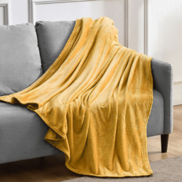 Velosso Ochre Flannel Faux Mink Throw 150 x 200cm - Size: 150 x 200 x 1cm - Wilko - thumbnail 3