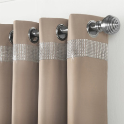 Alan Symonds Palace Beige Plain Thermal Ring Top Eyelet Curtains with Diamante Band 167 x 137cm - Size: W 167 x D 137cm - Wilko - thumbnail 3