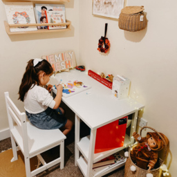Teamson Kids 4 Shelf White Wooden Desk and Chairs Set - Size: 64.8 x 44.5 x 101.6cm - Wilko - thumbnail 7