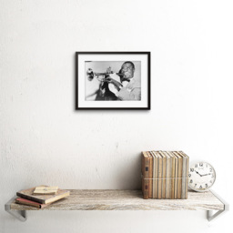 Wee Blue Coo Louis Armstrong Playing Trumpet Music Jazz Framed Wall Art Print 23 x 18cm - Size: 25.9 x 20.6 x 1.5cm - Grey - Wilko - thumbnail 3