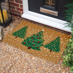 Marco Paul Natural Coir Christmas Trees Doormat 60 x 40cm - Size: 120 x 50 x 50cm - Green - Wilko - thumbnail 4