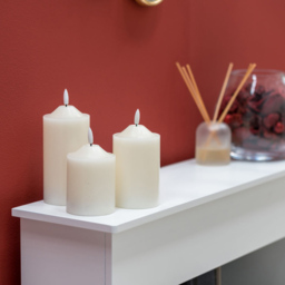 ValueLights Flickering LED Candles with Remote Control 3 Pack - Size: 18 x 7.5 x 7.5cm - White - Wilko - thumbnail 4