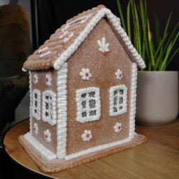 Samuel Alexander LED Edelweiss Chalet Gingerbread House Christmas Decoration 24cm - Size: 24 x 20 x 20cm - Multi - Wilko - thumbnail 5