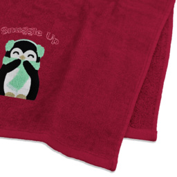 Noel Square Penguins Snuggle Red Hand Towel 2 Pack - Size: 66 x 41 x 1cm - Wilko - thumbnail 5