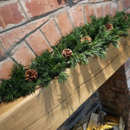 Samuel Alexander Snow Time Green Princess Christmas Garland Swag with Pinecones 90cm - Size: 90 x 90 x 15cm - Wilko - thumbnail 5