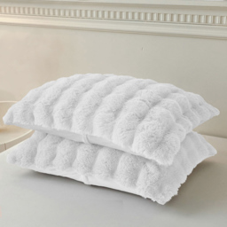 Sweet Dreams Alpine Faux Fur White Pillowcase 2 Pack - Size: 50 x 75 x 1cm - Wilko - thumbnail 3
