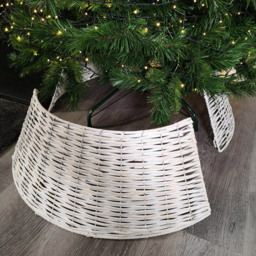 Samuel Alexander Washed White KD Rattan Large Christmas Tree Skirt - Size: 70cm - Wilko - thumbnail 5