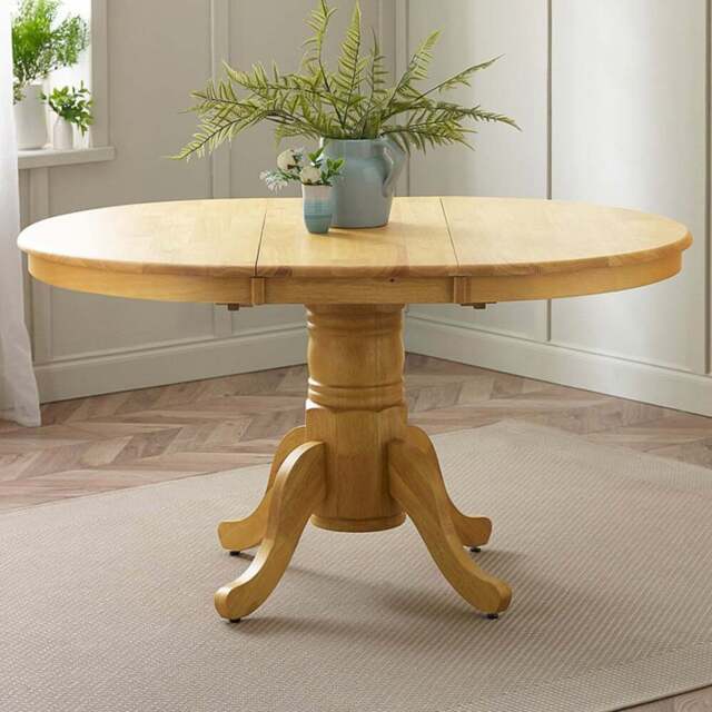 Furniturebox Fowey 6 Seater Extending Dining Table Oak Effect - Brown - Wilko - image 1