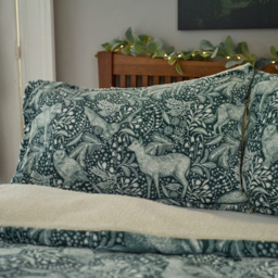 Deyongs Double Dark Sage Woodland Folk Duvet Set - Green - Wilko - thumbnail 3