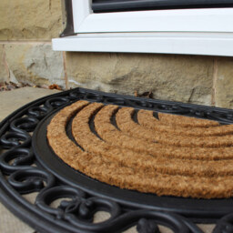 JVL Karina Moon Rubber Doormat 45 x 75cm - Black - JVL Homewares - Wilko - thumbnail 6