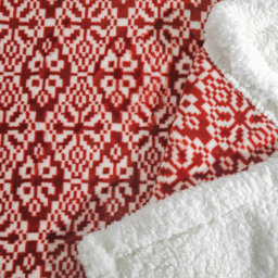 Velosso Red Aztec Sherpa Backed Throw 130 x 180cm - Size: 130 x 180 x 1cm - Wilko - thumbnail 4