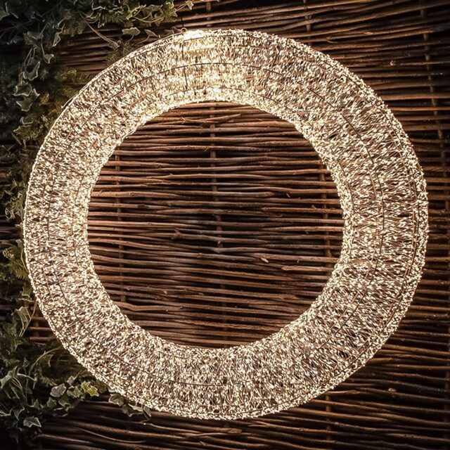 The Christmas Centre 15000 Warm White LED Micro Lights Pre-Lit Gold Light-Up Wreath 116cm - Size: 116 x 116 x 22cm - Wilko - image 1